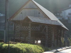 Ruskov kozolec, začetna točka Svarunove poti